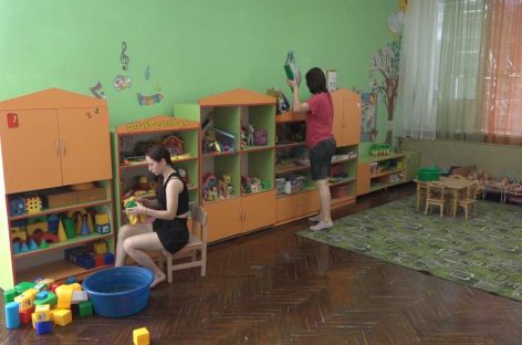 Ну-ка, вместе, ну-ка, дружно! В детском саду «Голубой вагон»  завершается косметический ремонт