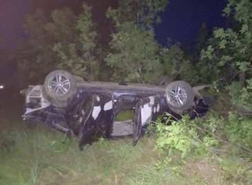 В Сальском районе в аварии погибла девушка