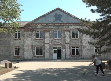 Дом культуры и Сад памяти: в поселке Степной Курган идут ремонты