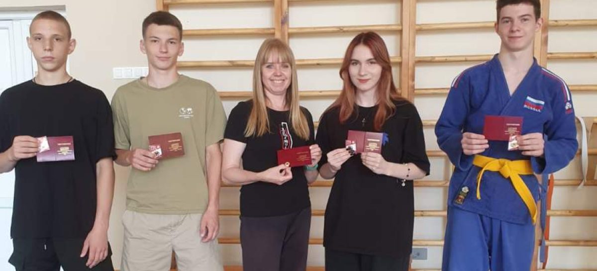 Сальские дзюдоисты получили знаки отличия ГТО