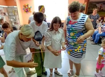 Городской Центр библиотечного обслуживания в Сальске пригласил особенных детей окунуться в сказку
