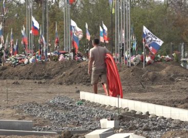 В честь подвига земляков! На новом кладбище благоустраивают Аллею Героев
