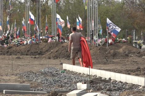 В честь подвига земляков! На новом кладбище благоустраивают Аллею Героев