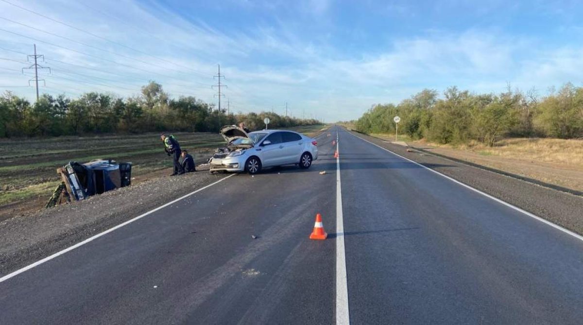 В Сальском районе автоледи превысила скорость и столкнулась с ВАЗ
