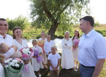 Юрий Слюсарь: «Подарочные наборы новорожденным начнут выдавать на Дону со следующего года»