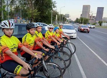 Сальские велосипедисты добились успеха на треке
