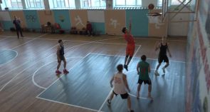Растят достойную смену: баскетболисты ДЮСШ играют во взрослом «Русиче»