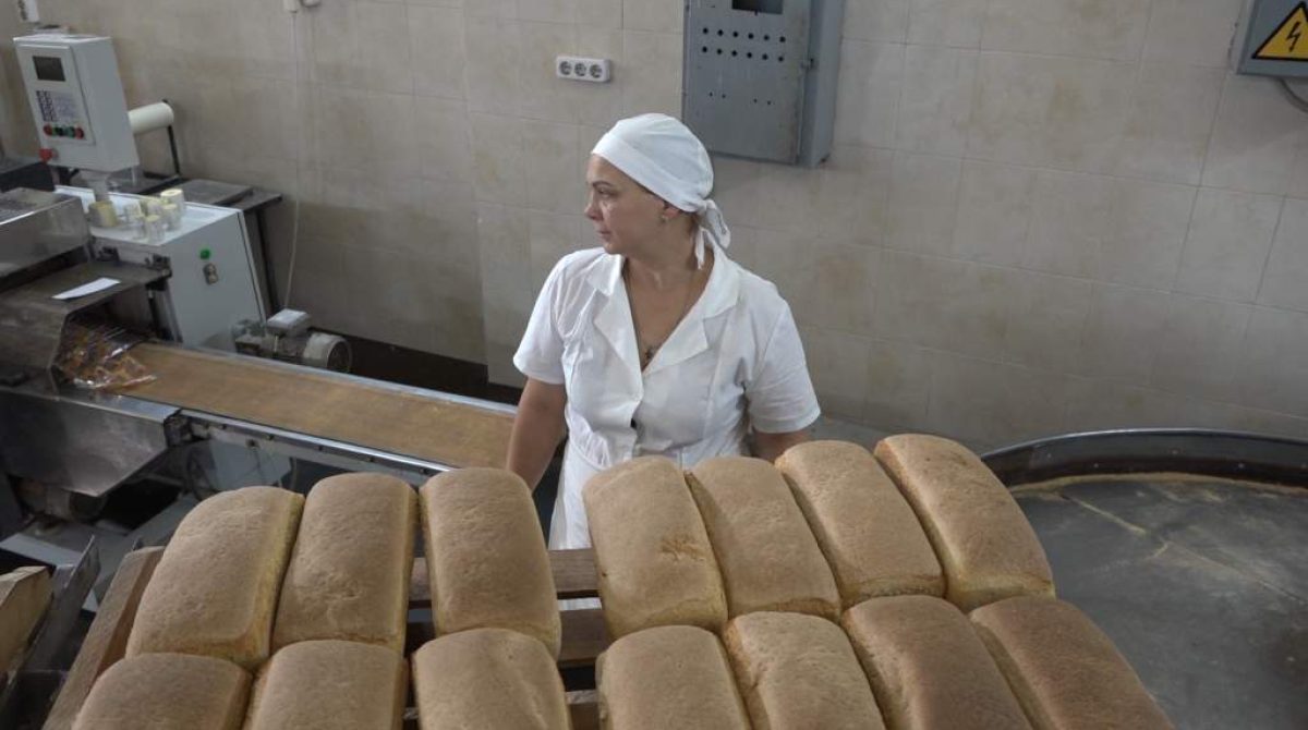 С пылу с жару: Международный день хлеба отмечают хлебопеки