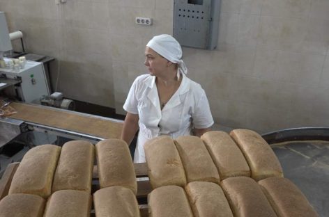 С пылу с жару: Международный день хлеба отмечают хлебопеки