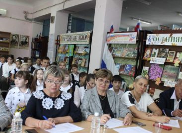 Дню города в Сальске посвятили конкурс чтецов «Мой край родной, мой край любимый».