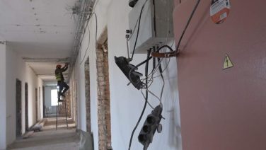 На одном этаже — стройка, на другом — лечат: в сандатовской врачебной амбулатории идет капитальный ремонт