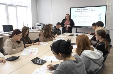 Вперёд и только вперёд!  Преподаватель агроколледжа Светлана Лебедько стала призером областного конкурса. Студентам готовят площадку для сдачи экзамена