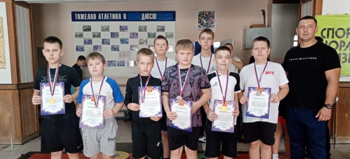 Сальчане дебютировали в Пролетарске