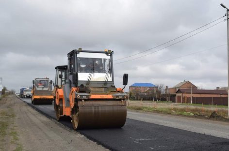 В Сальске завершается ремонта дорог, запланированный на 2025 год