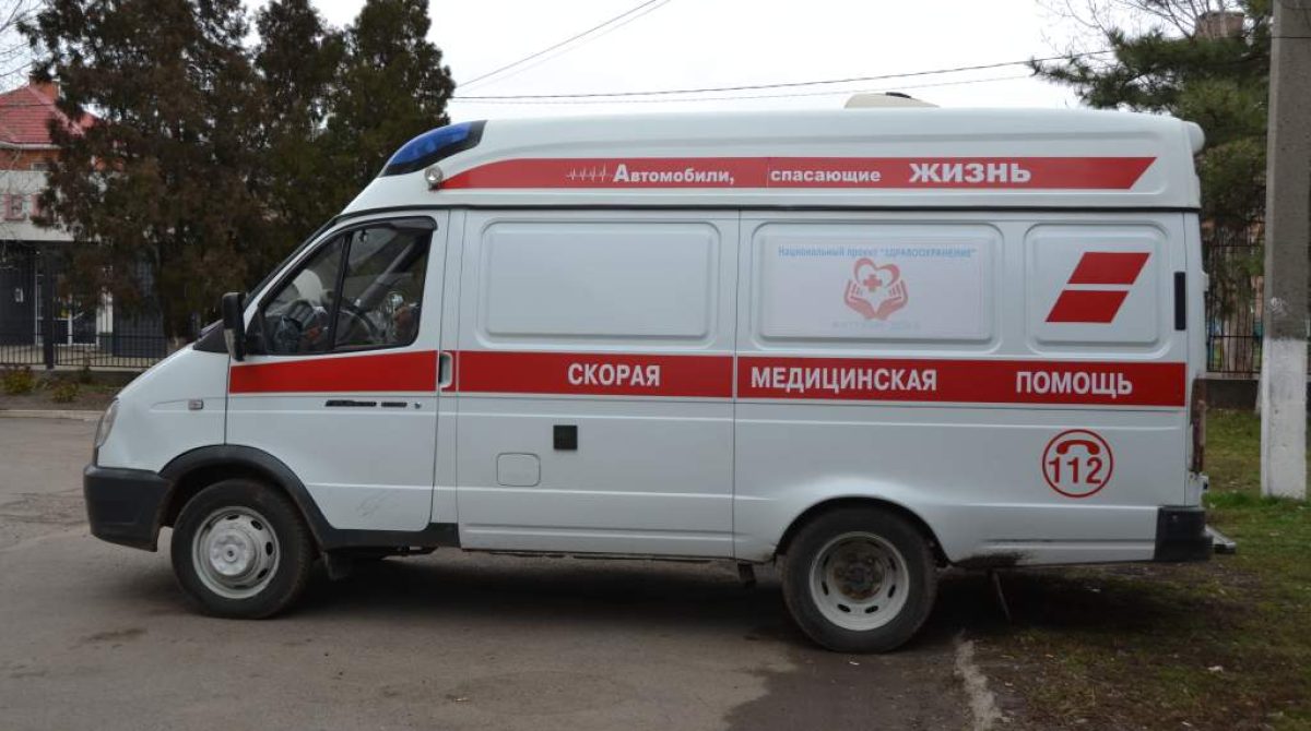 В Сальске после посиделок с выпивкой мужчине выбили зубы