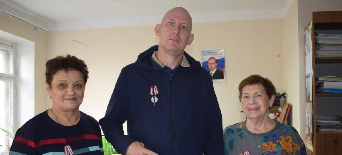 Старшие волонтёрских групп сальского филиала БФ «Святогор» встретились за чашкой чая