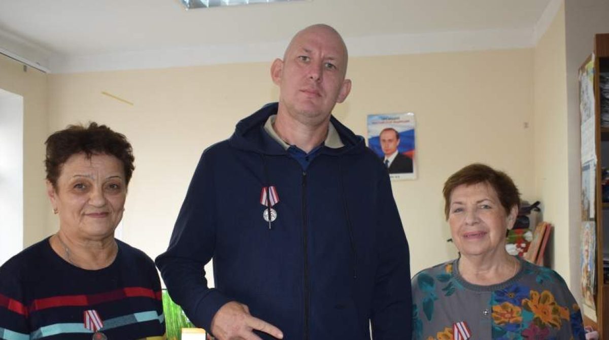 Старшие волонтёрских групп сальского филиала БФ «Святогор» встретились за чашкой чая