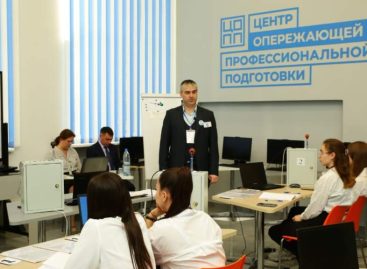 Планку не снижают: преподаватель СИТ Дмитрий Бардаков победил на областном конкурсе «Педагогический работник в системе СПО»