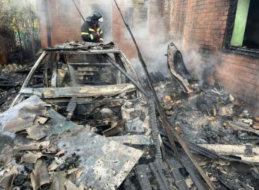 В Сальске пожар возник из-за замыкания удлинителя