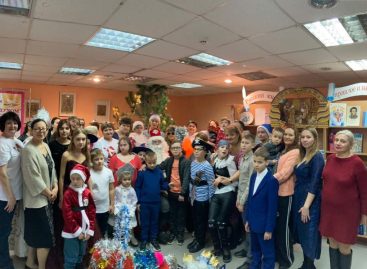 В городском Центре библиотечного обслуживания в Сальске прошло новогоднее мероприятие для особенных детей