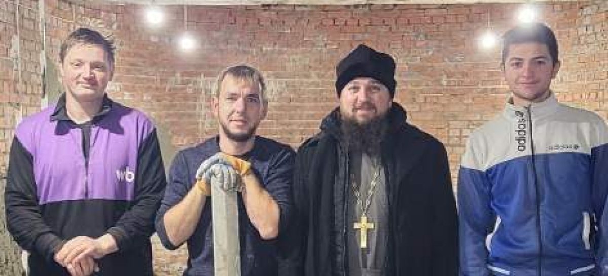 Успеть к Пасхе: в храме Владимирской иконы Божией Матери в посёлке Гигант вовсю идут строительные работы