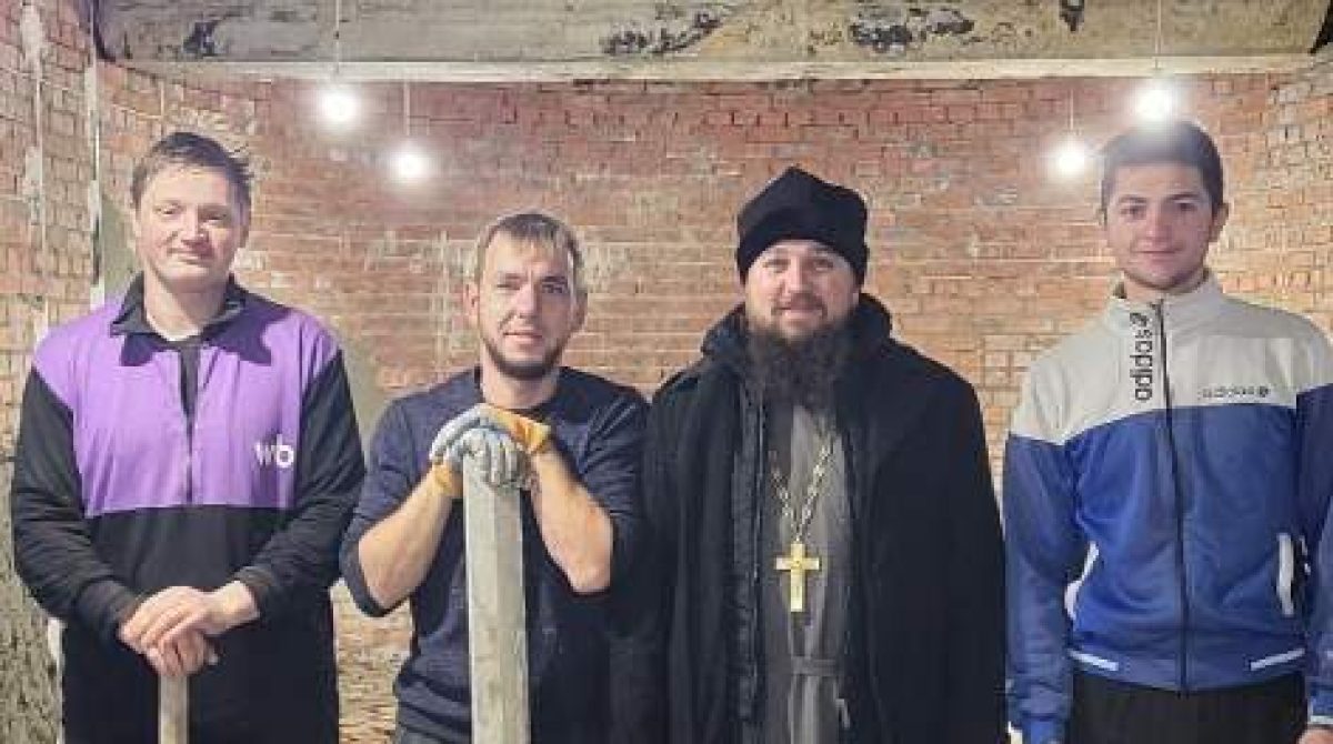 Успеть к Пасхе: в храме Владимирской иконы Божией Матери в посёлке Гигант вовсю идут строительные работы