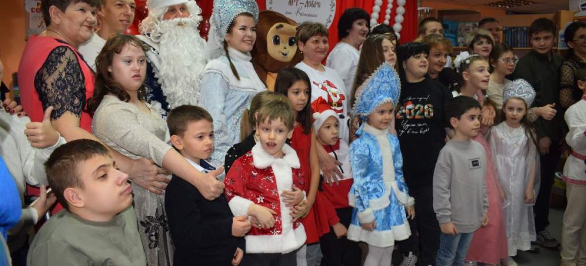 В Сальске в восьмой раз прошёл благотворительный вечер Олеси Пелих «Добро и дело».