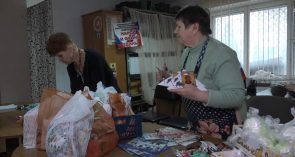 И в госпиталь, и на передовую: волонтеры группы «Народ и фронт едины» готовят подарки