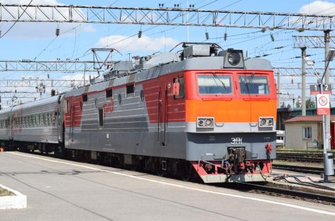 На перегоне «Пролетарская — Шаблиевская» грузовым поездом травмирована женщина