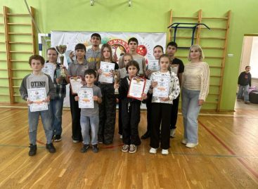 Воспитанники сальского шашечного клуба «Белая ладья» блестяще выступили на первенстве Ростовской области по русским шашкам