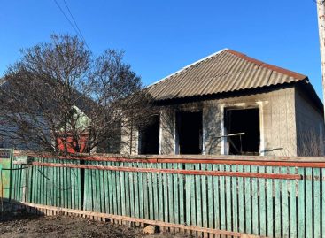 В Сальском районе из-за старой электропроводки случился пожар