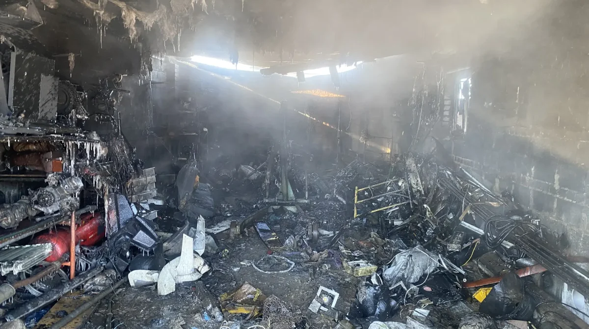 В Сальском районе загорелась кухня, совмещённая с гаражом