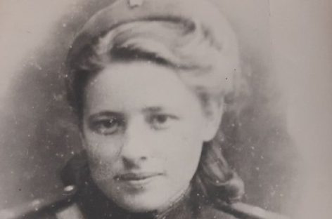 Член женсовета Сальского района Валентина Романова  рассказывает о судьбе фронтового фармацевта Ольги Харлампиевны Косенко