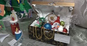 Из бабушкиного сундука: на станции юных техников представили выставку детских поделок