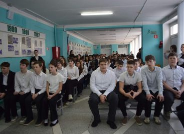 На Дне большой профилактики в школе № 21 г. Сальска специалисты  обсудили с детьми вопросы безопасности