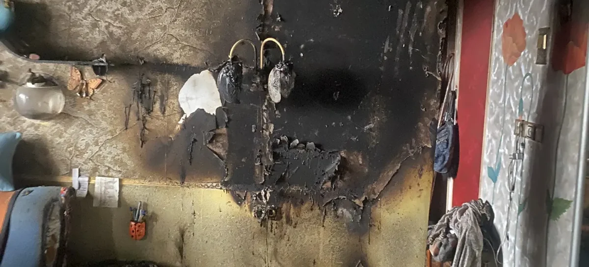 В центре Сальска, в многоквартирном доме, произошёл пожар