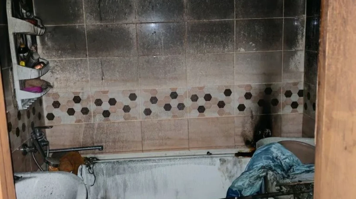 В Сальске, в многоквартирном доме, случился пожар