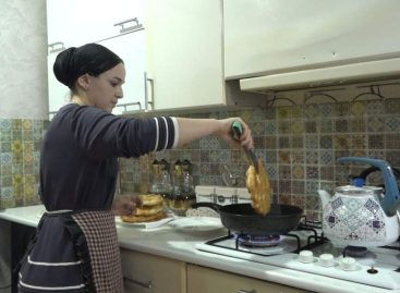 Волонтёры села Березовка готовят посылки бойцам