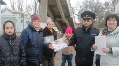 Сотрудники Сальского линейного отдела МВД России на транспорте встретились со школьниками и организовали рейды на железнодорожной станции