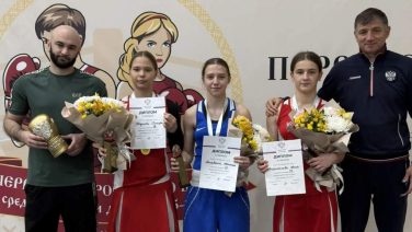 Два «золота» и «серебро» в Чехове: сальчанки выступили на первенстве России по боксу