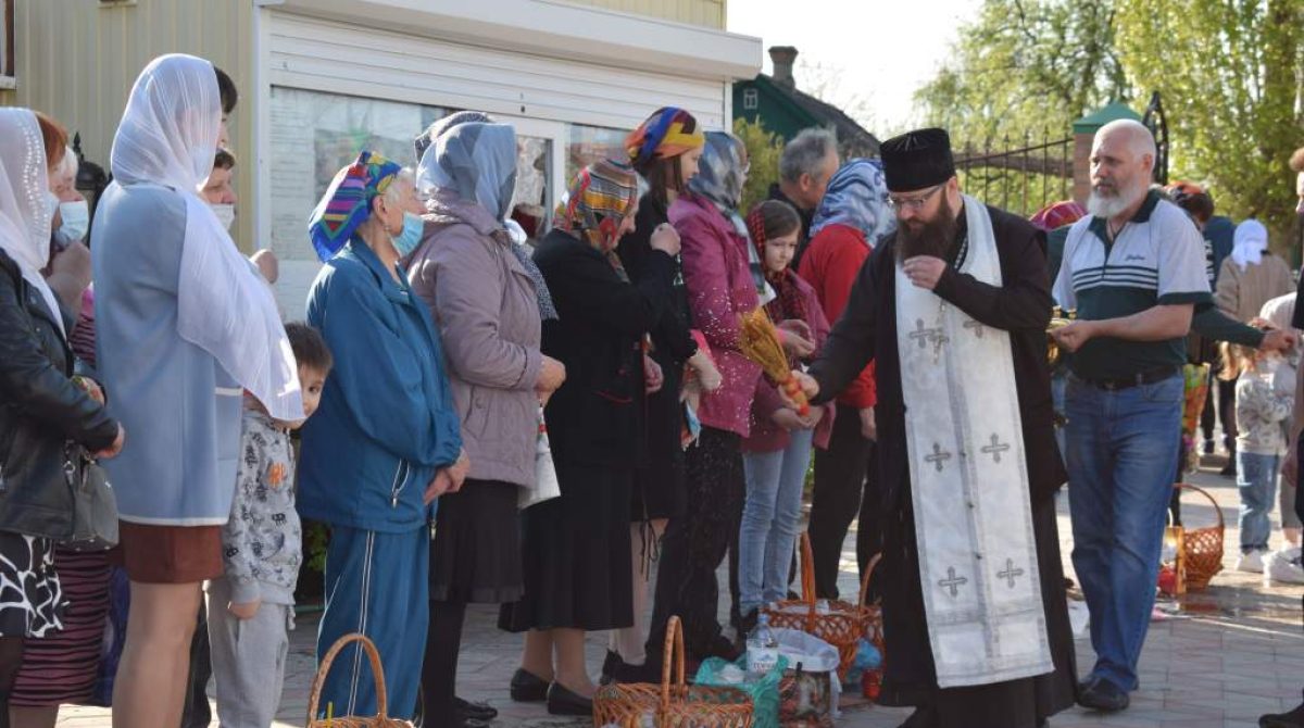 В сальских храмах на Пасху пройдут праздничные богослужения