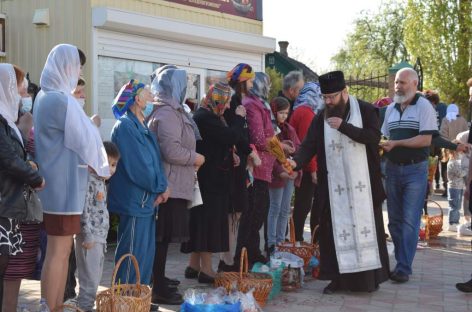 В сальских храмах на Пасху пройдут праздничные богослужения