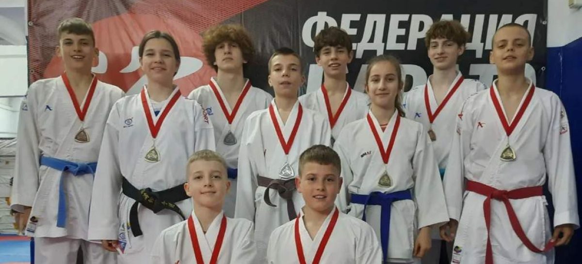 Сальский клуб «Контакт» одержал очередные победы на областном турнире