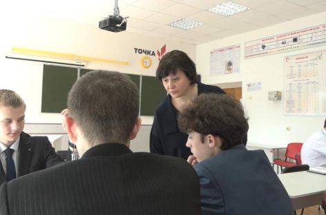 Из учителя начальных классов — в преподаватели физики: Наталия Волошина справляется