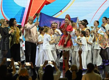 Исполнительницы студии современного танца «Дивертисмент» привезли домой четыре гран-при Всероссийского уровня