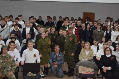 Песни военных лет помогли молодым сальчанам погрузиться в атмосферу Великой Отечественной