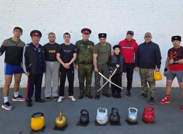 Сальские спортсмены показали казачью удаль