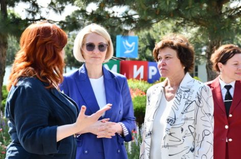 Виктория Абрамченко проверила работу детского лагеря «Мир» в Неклиновском районе